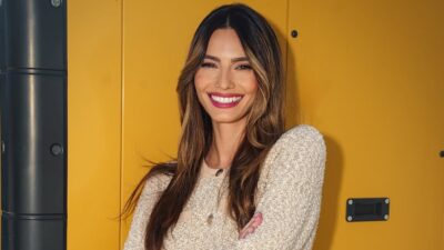 Η Ηλιάνα Παπαγεωργίου έξω από το στούντιο της εκπομπής