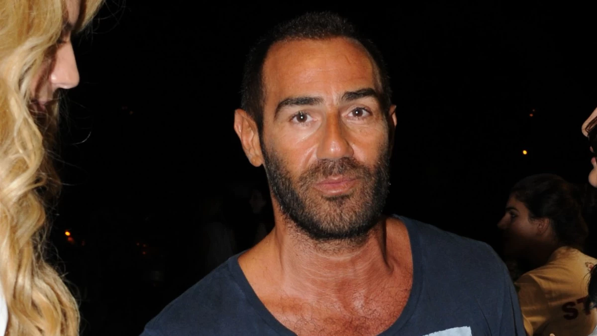 Αντώνης Κανάκης: «Σκέφτομαι πόσο βαθιά, πόσο δομικά προβληματικό είναι το ανθρώπινο είδος»