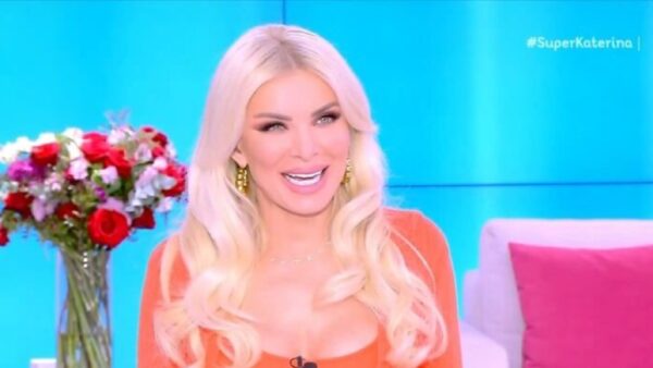 Η Κατερίνα Καινούργιου στον αέρα της εκπομπής της