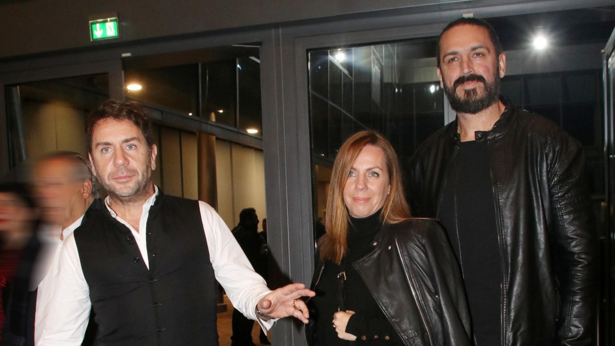 Ο Δημήτρης Μακρυνιώτης, ο Γιώργος Μαζωνάκης και η αδερφή του, Βάσω