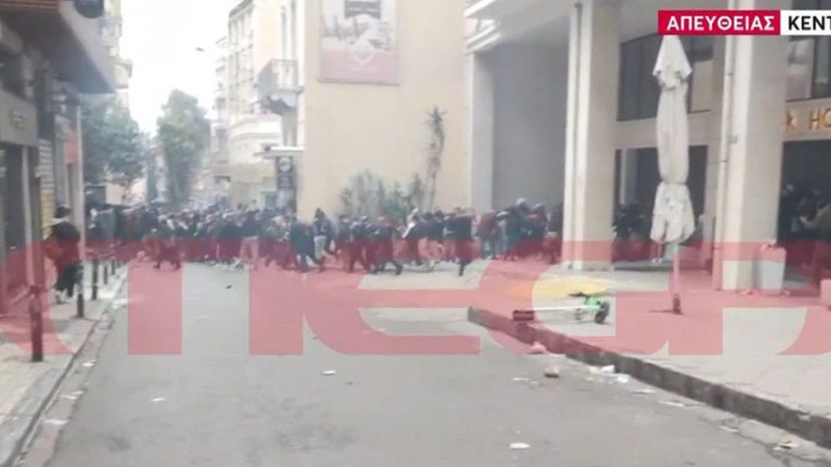 Η κάμερα του MEGA στα επεισόδια στα Τέμπη