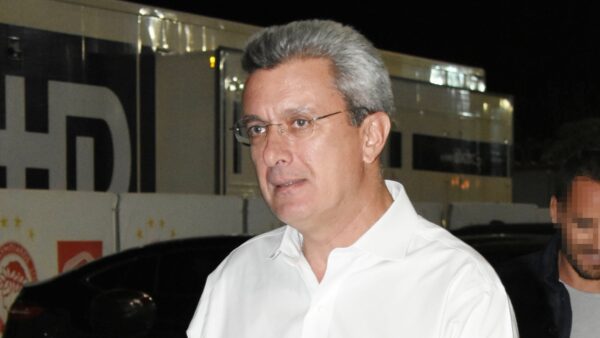 Ο Νίκος Χατζηνικολάου σε παλιά έξοδό του