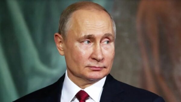 Πούτιν: Αποκλείστηκε από την Eurovision και φτιάχνει δική του - Υπέγραψε διάταγμα για την "Intervision"