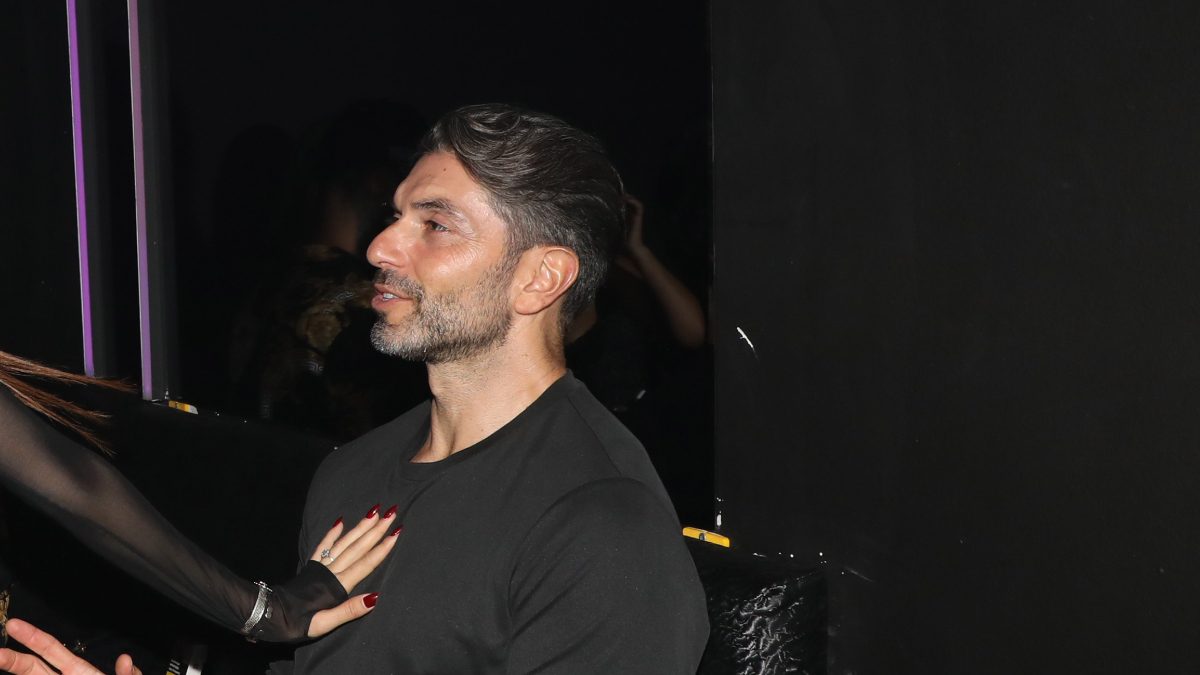 Ο Σπύρος Μαρτίκας σε νυχτερινό κέντρο