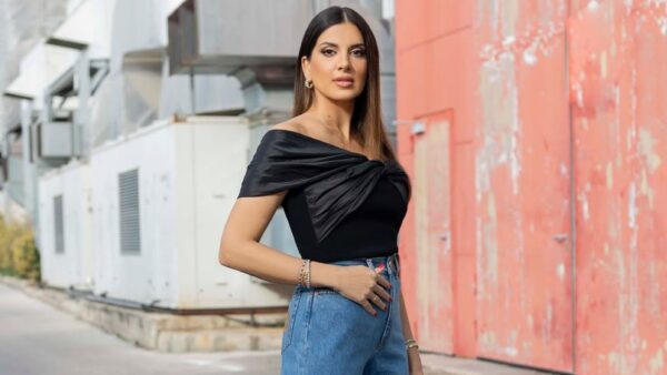 To παντελόνι της άνοιξης φόρεσε η Σταματίνα Τσιμτσιλή