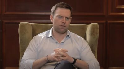 Ο Στέφανος Κασσελάκης στο Τετ Α Τετ