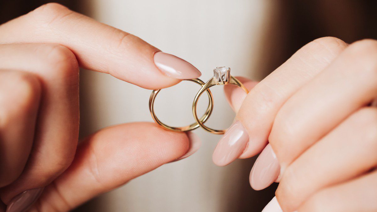 βέρες γάμου και δαχτυλίδια