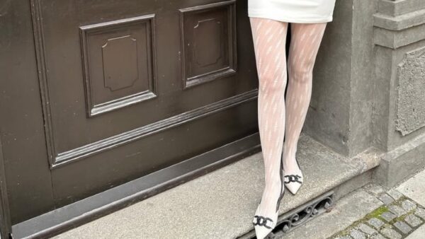 λευκό καλσόν στο street style