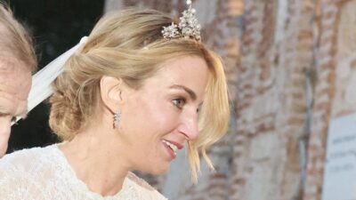 Η Χρυσή Βαρδινογιάννη στον γάμο της με τον Νικόλαο Ντε Γκρες