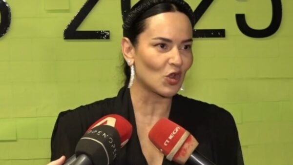 Η Ζενεβιέβ Μαζαρί στο Happy Day.