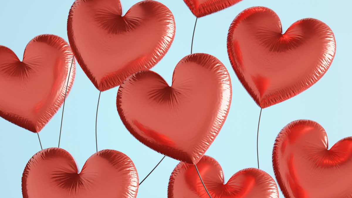 μπαλόνια με καρδιές