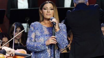 Έλενα Παπαρίζου