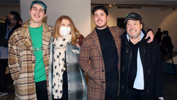 Γιάννης Πάριος, Σοφία Αλιμπέρτη με παιδιά