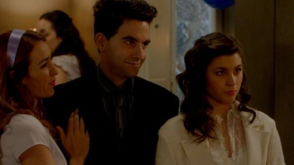 Η Χλόη και ο Πέτρος της σειράς Άγιος έρωτας