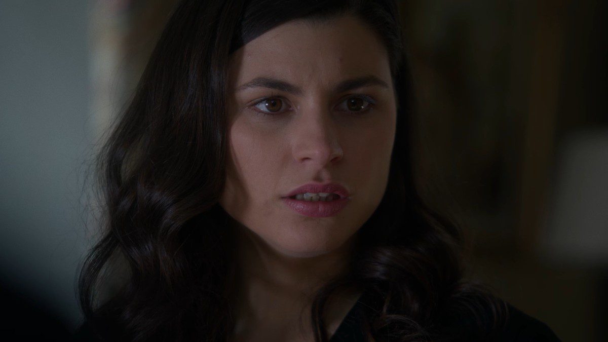 Άγιος έρωτας: Ξεθάβει το άδειο φέρετρό της - Τα κλάματα, η αρρώστια και η παράνομη υιοθεσία