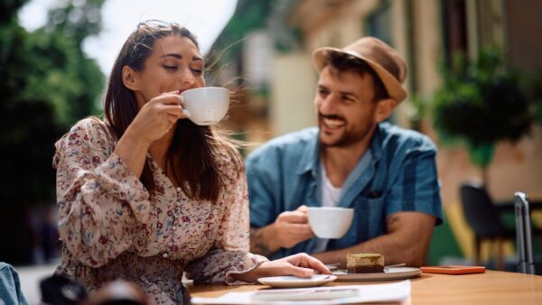 Ο καφές που αδυνατίζει πίνει ζευγάρι