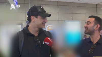 Ο Δήμος Ανασταδιάδης μπροστά στην κάμερα της εκπομπής Happy Day