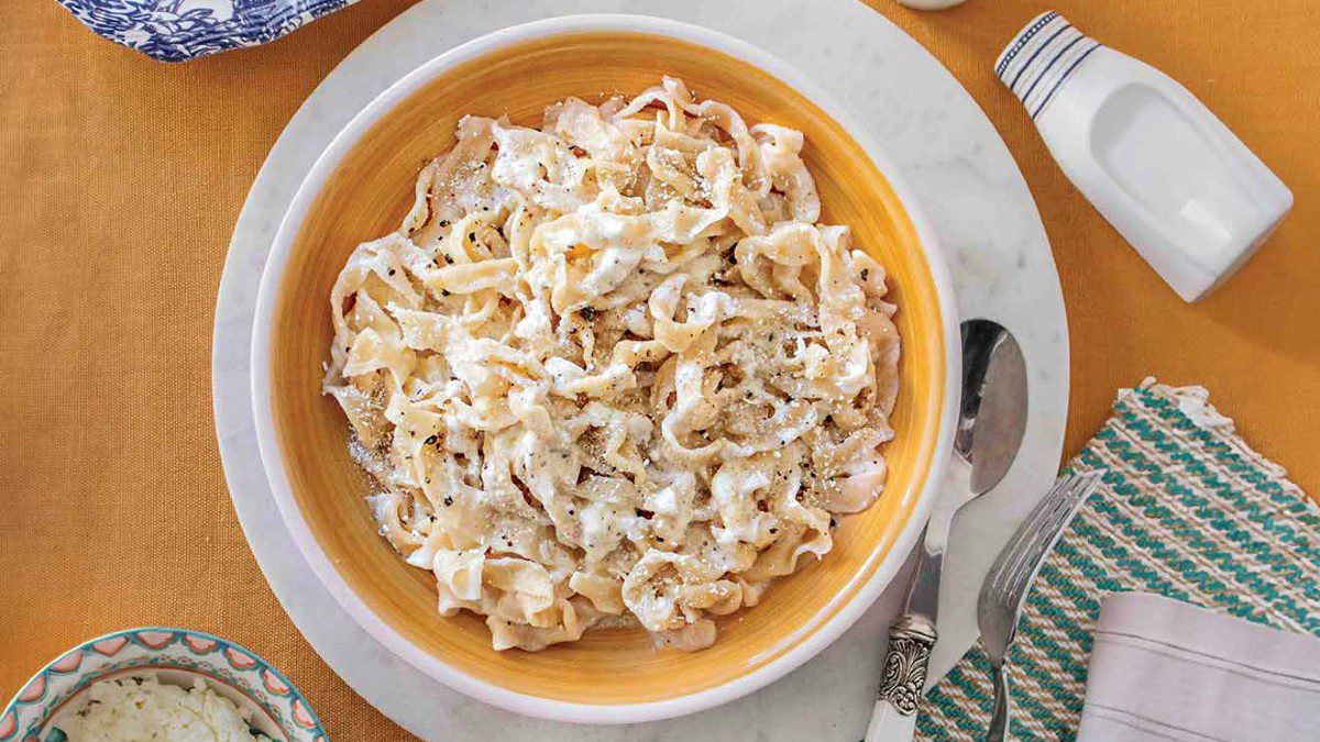 φρέσκα ζυμαρικά με ανθότυρο