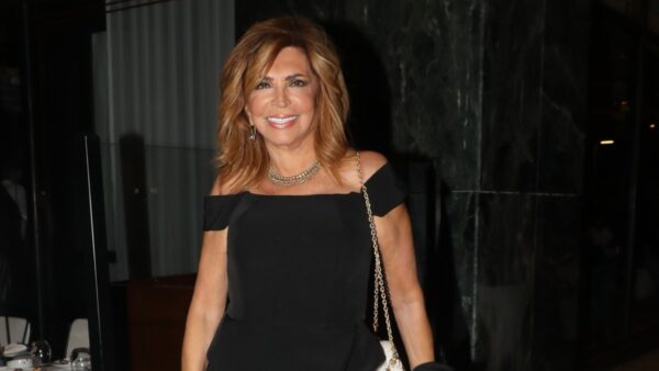 Η Μιμή Ντενίση σε έξοδό της