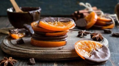 Φέτες πορτοκάλι με σοκολάτα