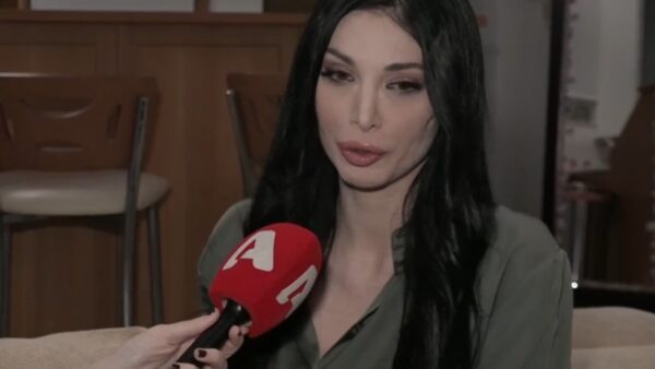 Η Σία Βοσκανίδου στην κάμερα του Super Κατερίνα