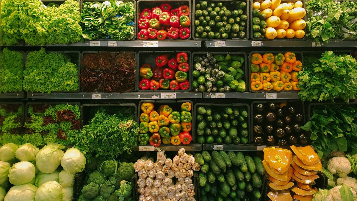 λαχανικά σε σούπερ μάρκετ
