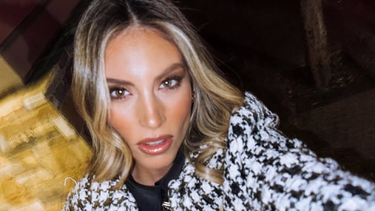 Αθηνά Οικονομάκου