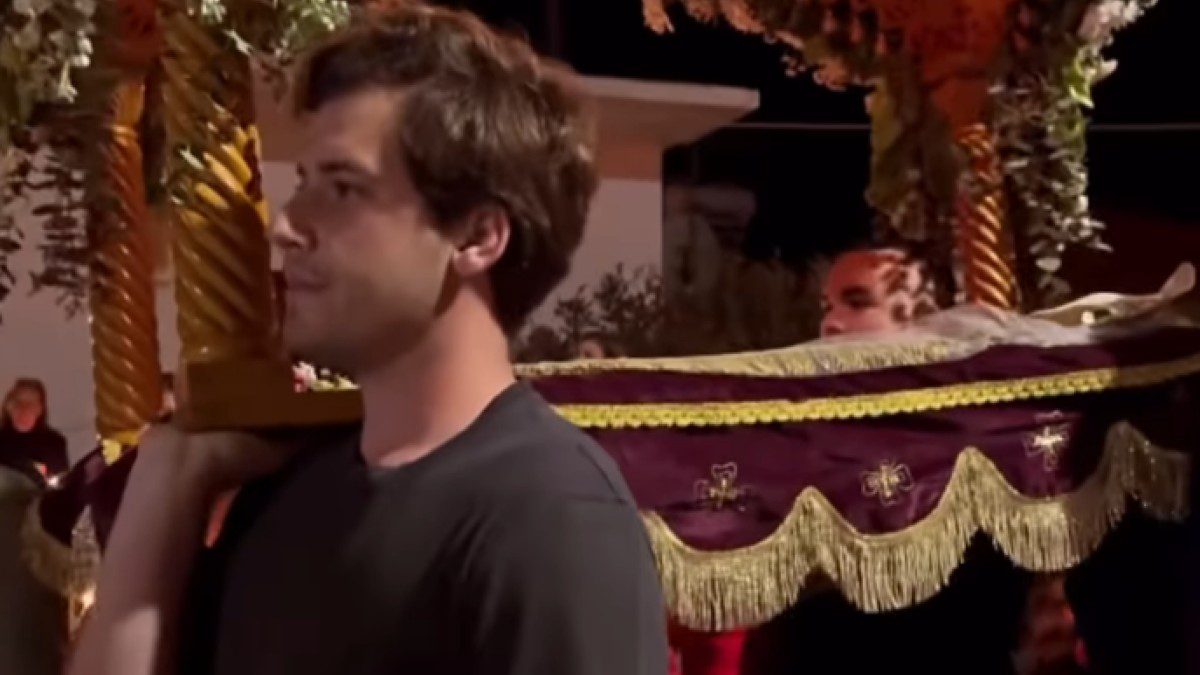 Γιώργος Αμούτζας επιτάφιος