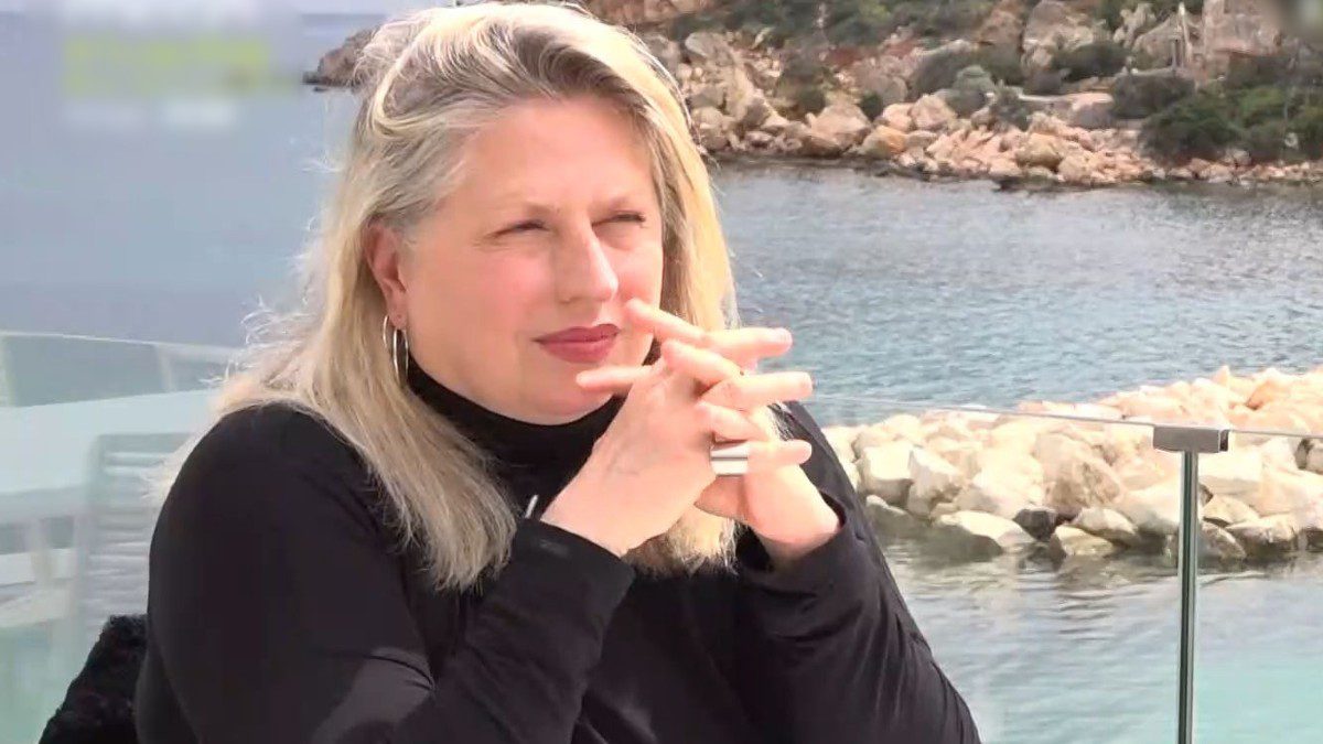 Σάντρα Βουτσά