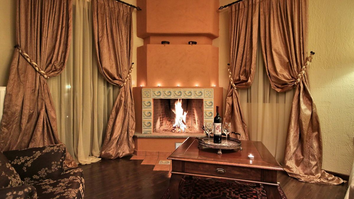 Διαμονή στο Aiora suites