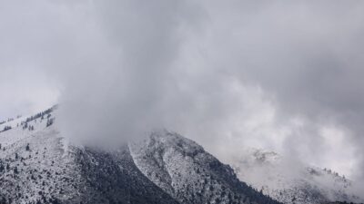 χιονισμένο βουνό