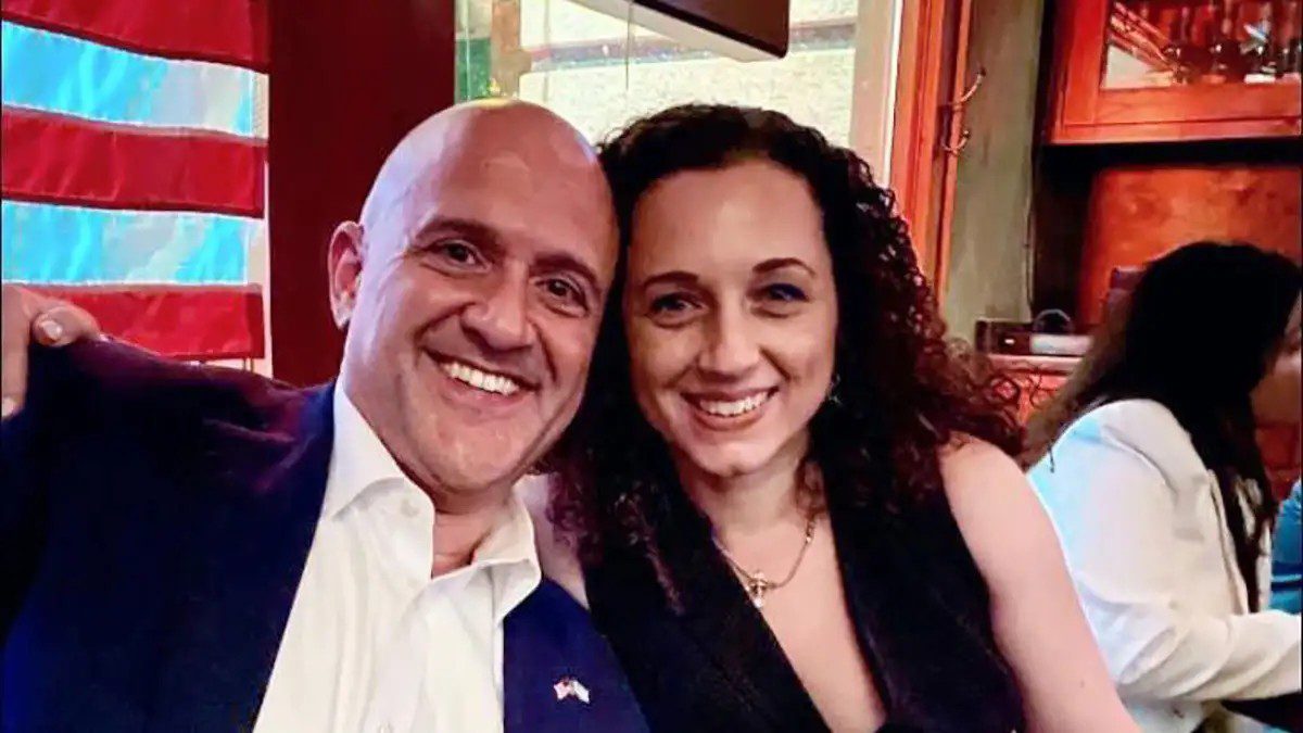 Έντι Ζεμενίδης, Βίκυ Ζεμενίδη