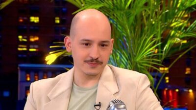 Ο Φίλιππος Μπεκιάρης στο The 2Night Show