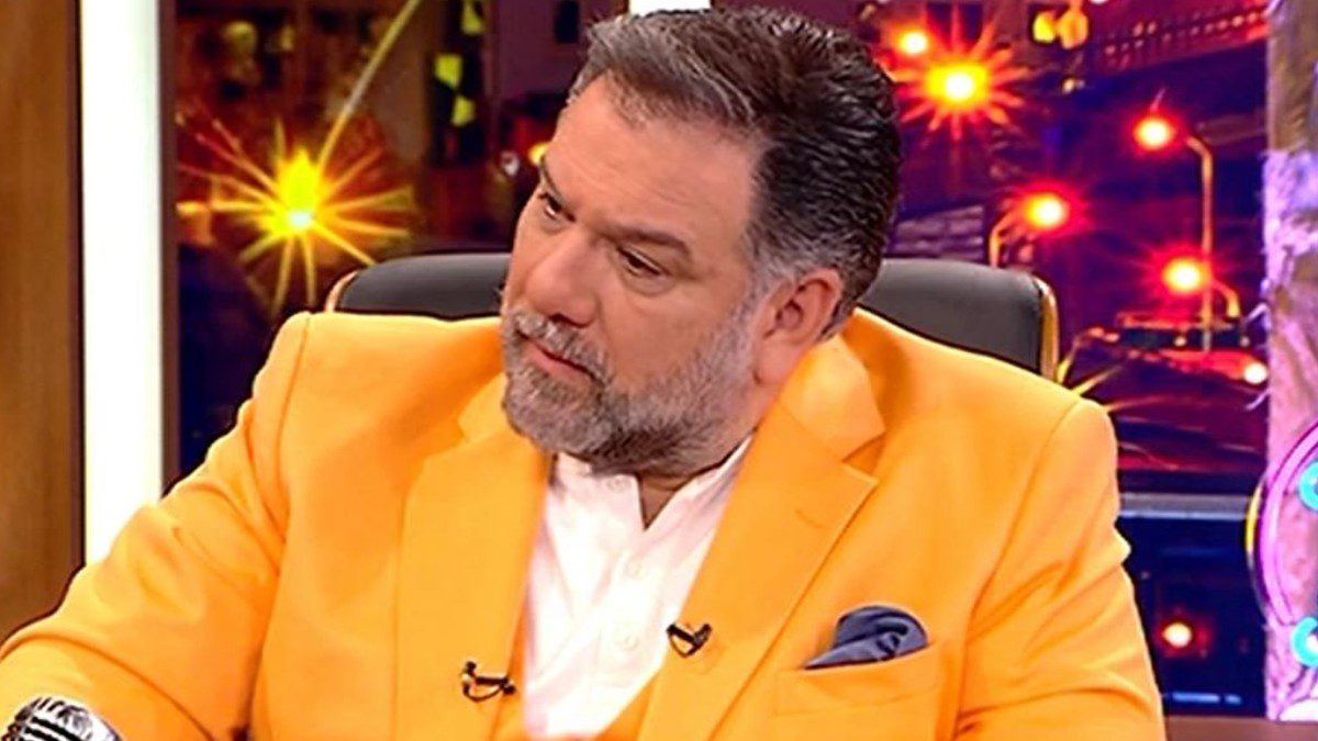 Ο Γρηγόρης Αρναούτογλου στο The 2night show