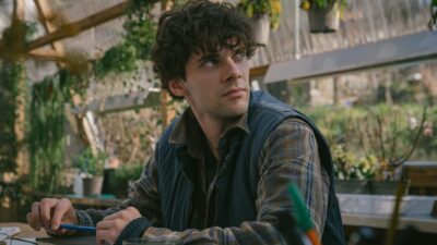 σκηνή από την σειρά του netflix κηπουρός