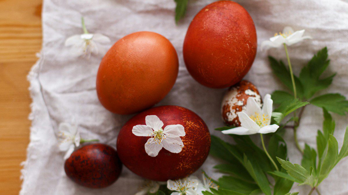 Πασχαλινά κόκκινα αυγά