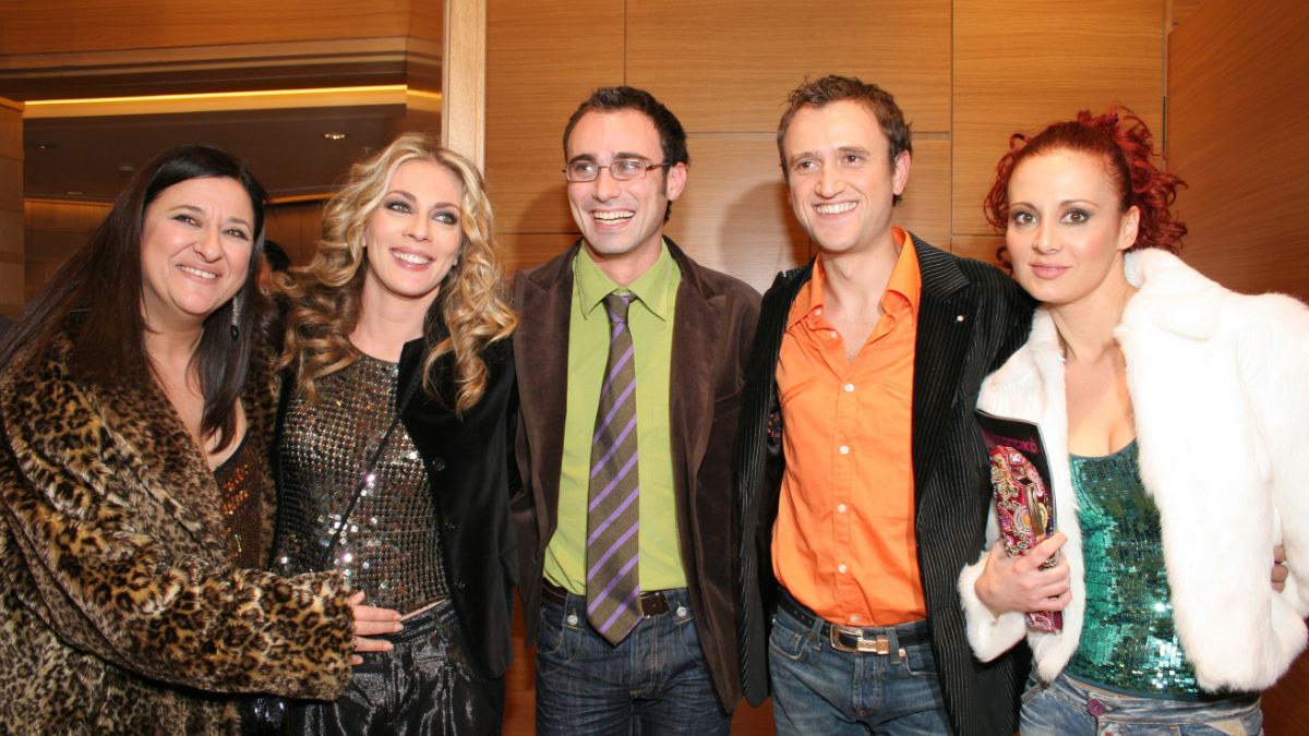 Ελισάβετ Κωνσταντινίδου - Σμαράγδα Καρύδη - Γιώργος Καπουτζίδης - Αργύρης Αγγέλου - Αγγελική Λάμπρη