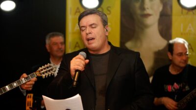 Ο Μανώλης Λιδάκης