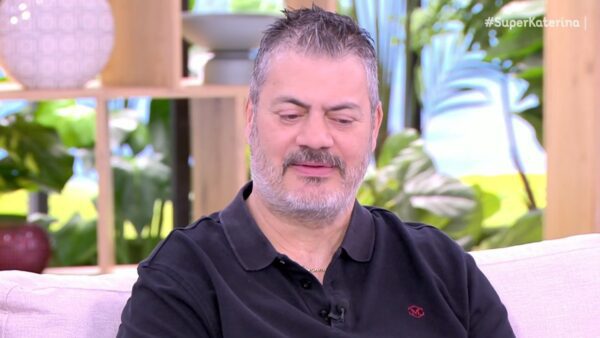 Ο Μανώλης Κονταρός στο Super Κατερίνα
