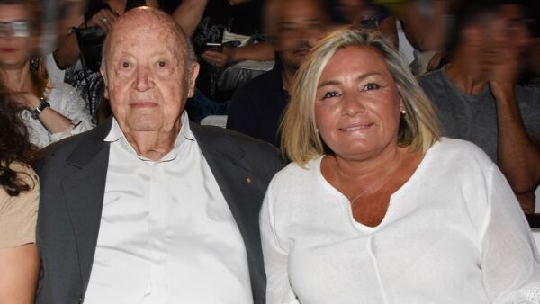 Η Λουκίλα Κάρρερ και ο Μίμης Πλέσσας στο Βεάκιο το 2019