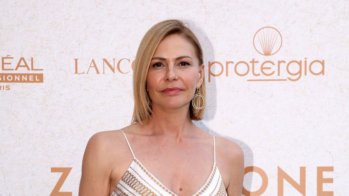 Η Τζένη Μπαλατσινού