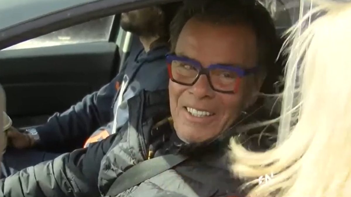 Ο Δημήτρης Παπανώτας στο αυτοκίνητό του