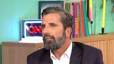 Ο Θανάσης Βισκαδουράκης στο Στούντιο 4