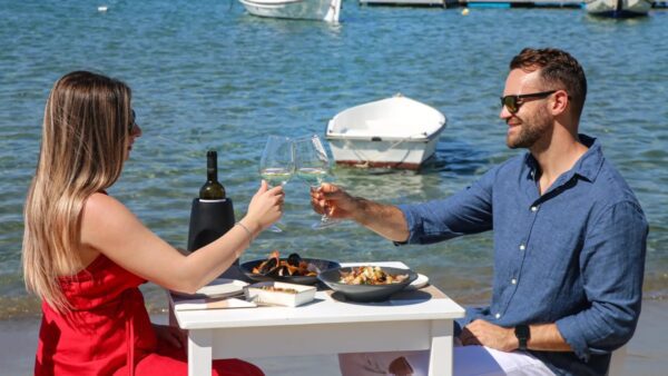 Εγγυημένη απόλαυση εκεί που σκάει το κύμα