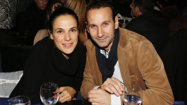 Ιζαμπέλλα Κογεβίνα, Τάσος Οικονόμου