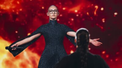 Η Klavdia στη σκηνή της Eurovision