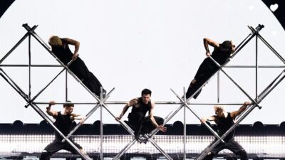 Ο Theo Evan στη σκηνή της Eurovision