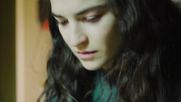 Η κόρη της Ελένης στην σειρά Διάφανη Αγάπη