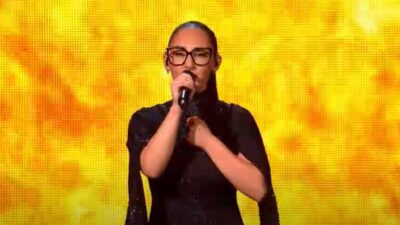 Η Klavdia στη σκηνή της Eurovision