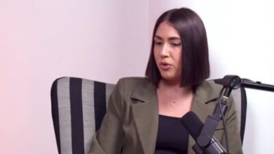 Η Έλενα Κρεμλίδου στο podcast της Δάφνης Καραβοκύρη